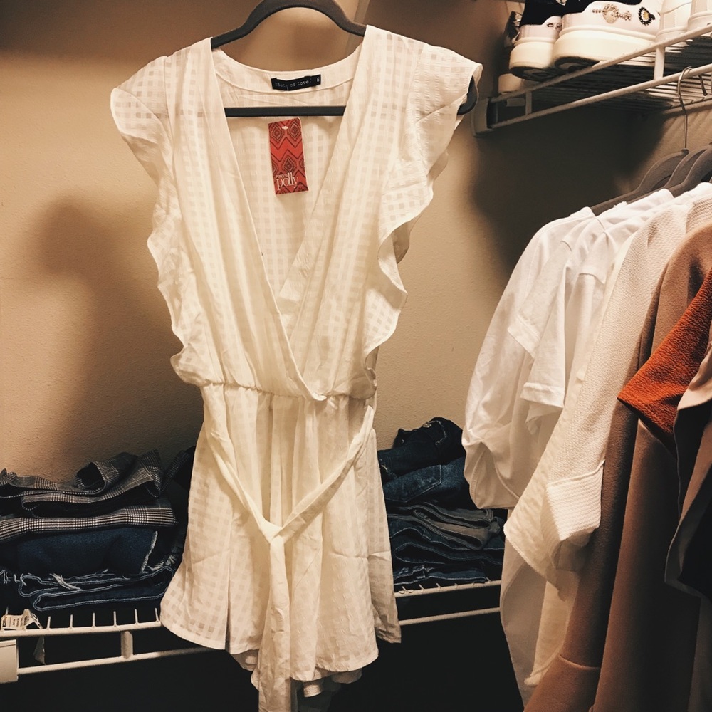 BRAND NEW PRINCESS POLLY ROMPER NWT - Picture 2 of 4